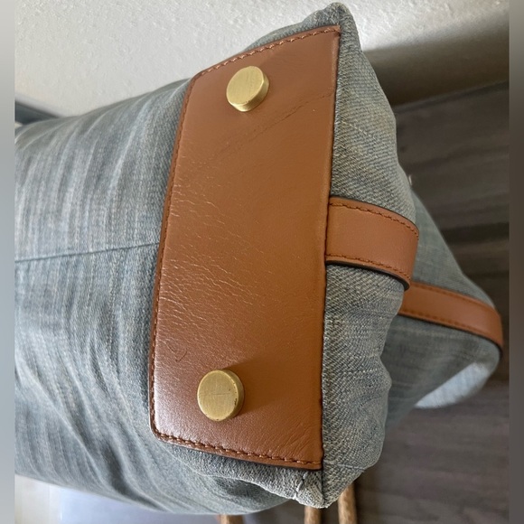 🍂 Michael Kors light denim Isla Ring Large Shoulder Tote - Picture 7 of 13